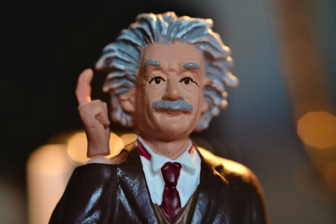 Albert Einstein figurine&nbsp;